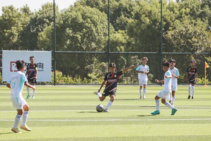 div, 队随行老师, 主的校队