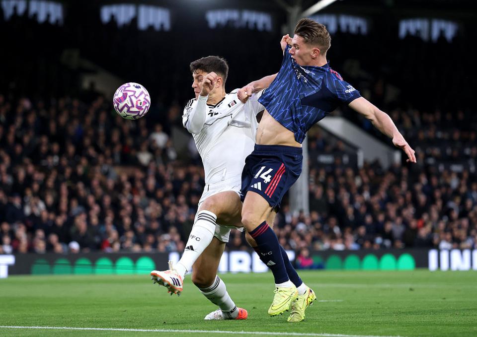 哲凯赖什此, 英超